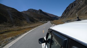 Road between Shigatse and E.B.C., 1