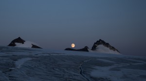 Moon rise, Greenland